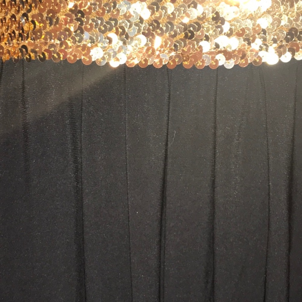 Dress - Picture 7 of 7